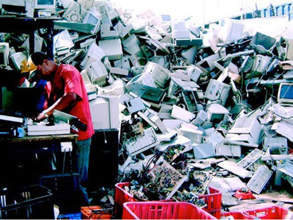 Chương trình tái chế rác thải điện tử lần đầu tiên được triển khai tại VN