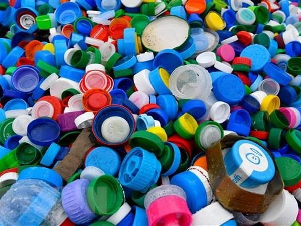 Hướng mới tái chế các sản phẩm nhựa dùng một lần