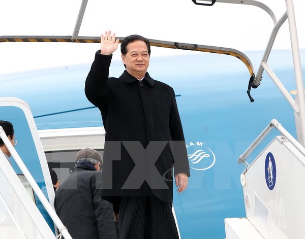 Thủ tướng Nguyễn Tấn Dũng tới Paris tham dự Hội nghị COP 21