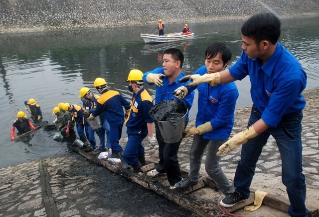 Hà Nội sẽ cập nhật tình trạng vệ sinh sông hồ hằng tuần trên bảng tin “Dòng sông hôm nay”